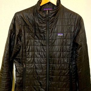 Women’s Patagonia puffer jacket